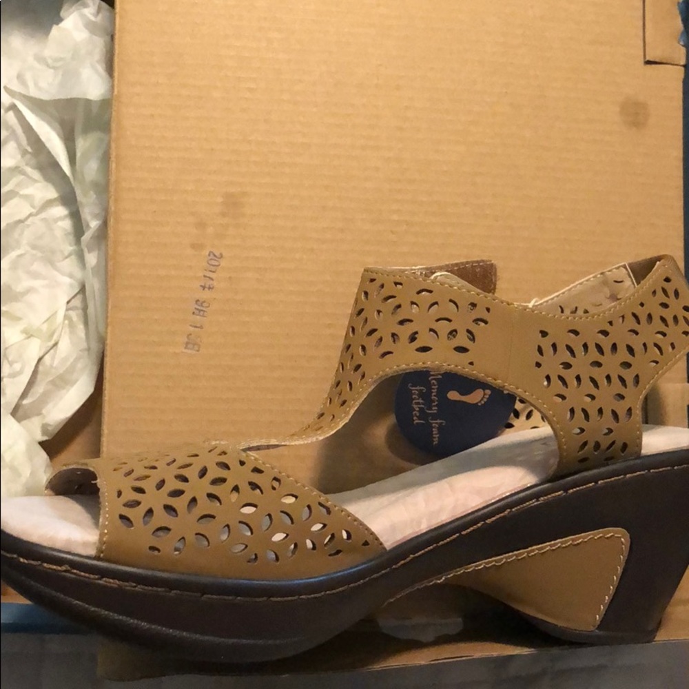 JBU Camel wedge sandal